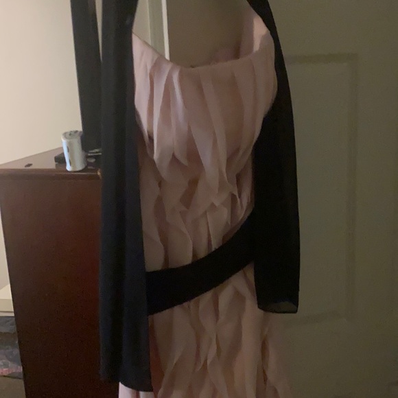 This is from David’s bridal it says on tag whites - Picture 1 of 2